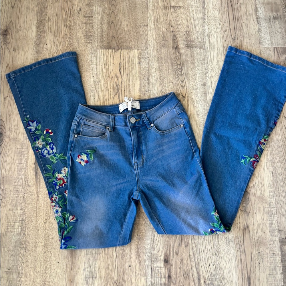 NWT Sheryl Crow floral embroidered flare jeans size 2